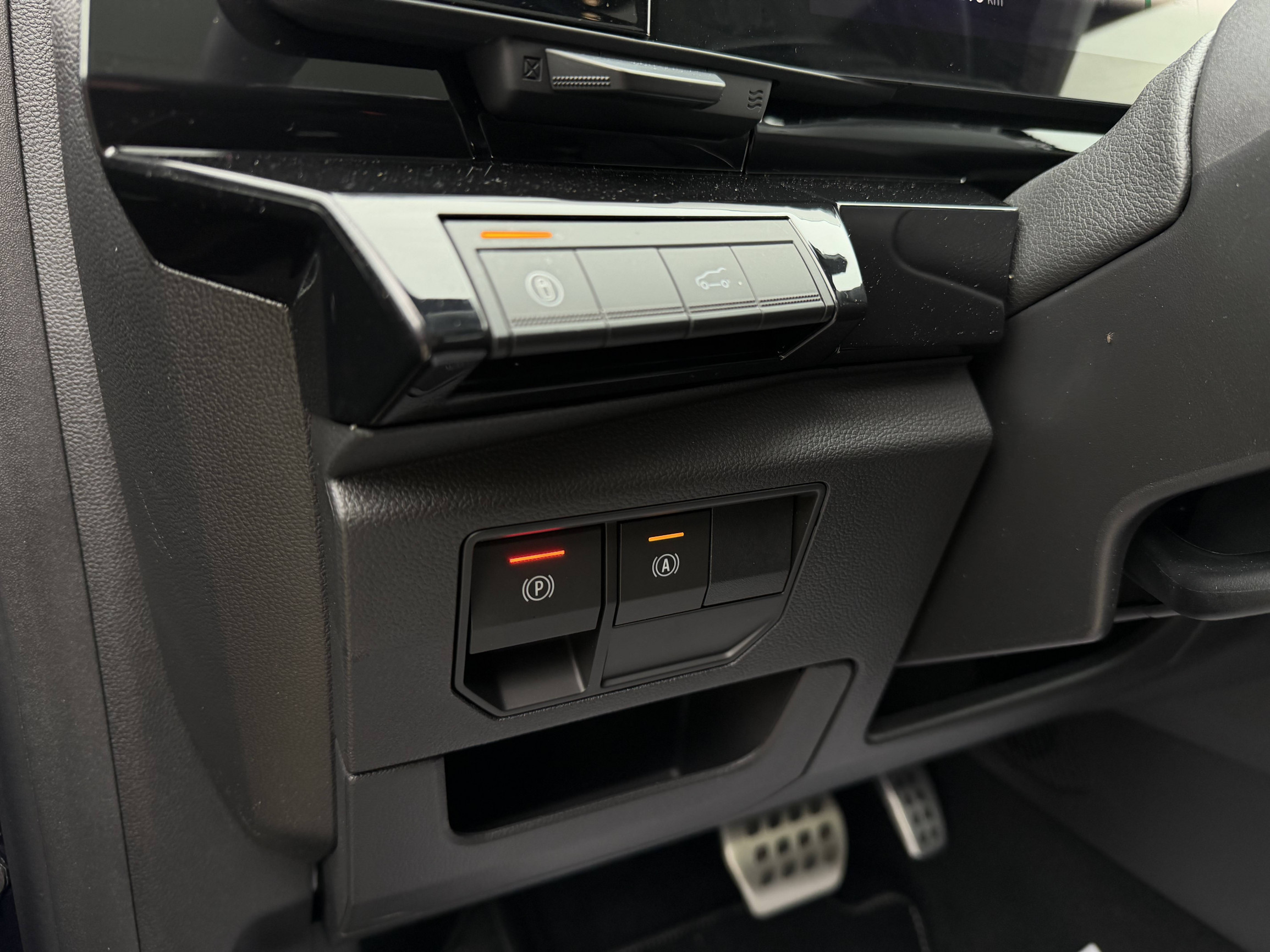 Vente en ligne Renault Espace Espace full hybrid E-Tech 200 ch 7pl au prix de 49 480 €