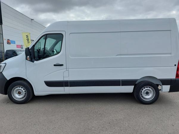 Vente en ligne Renault Master Fourgon MASTER FGN TRAC F3300 L2H2 BLUE DCI 110 au prix de 28 490 €