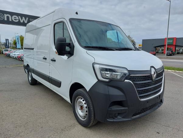 Vente en ligne Renault Master Fourgon MASTER FGN TRAC F3300 L2H2 BLUE DCI 110 au prix de 28 490 €