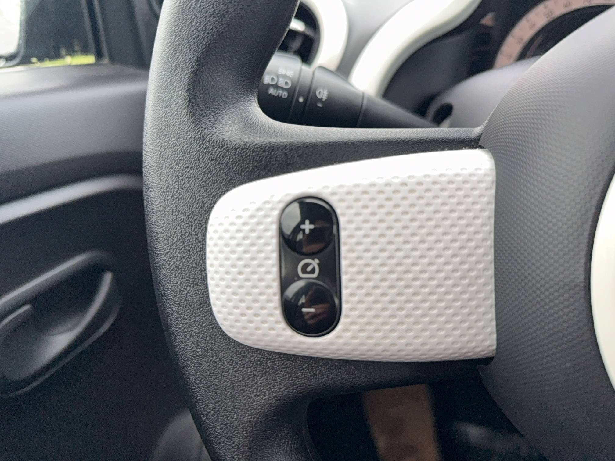 Vente en ligne Renault Twingo Electrique Twingo III E-Tech au prix de 10 290 €