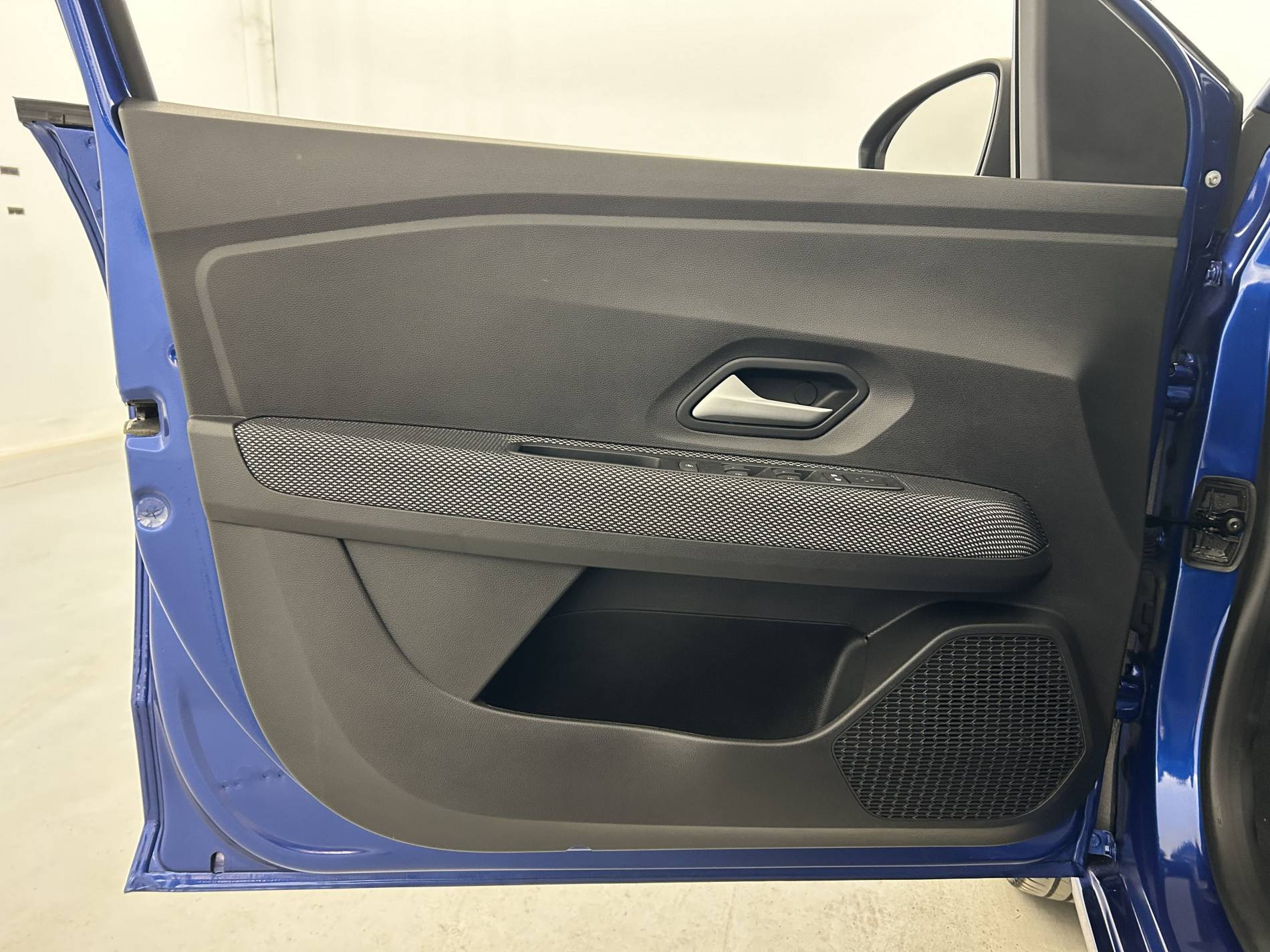 Vente en ligne Dacia Sandero  ECO-G 100 au prix de 14 900 €