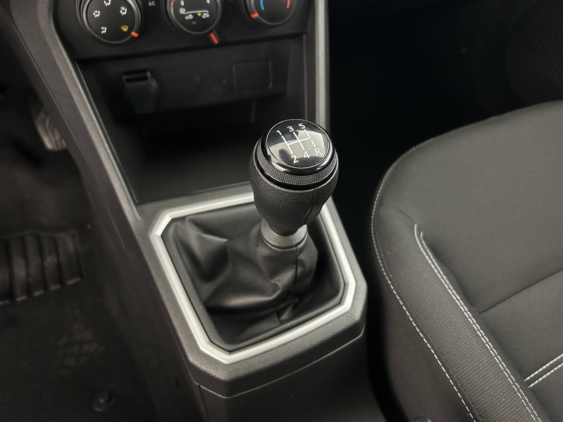 Vente en ligne Dacia Sandero  ECO-G 100 au prix de 14 900 €