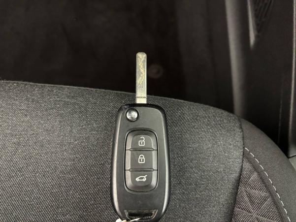 Vente en ligne Renault Clio 5 Clio SCe 65 - 21N au prix de 11 890 €