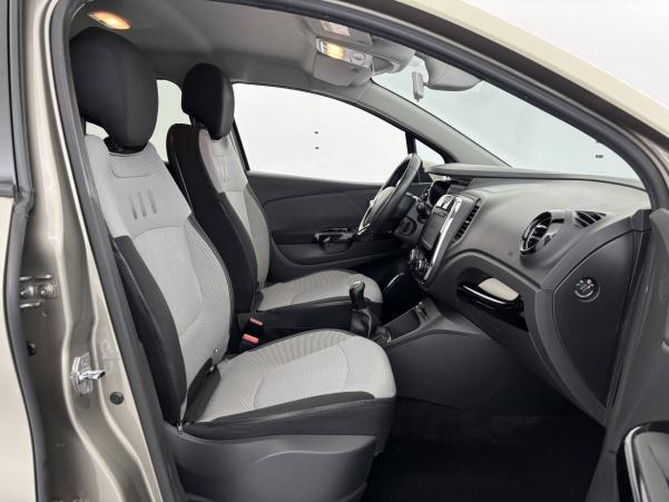 Vente en ligne Renault Captur  TCe 90 Energy E6 au prix de 9 990 €