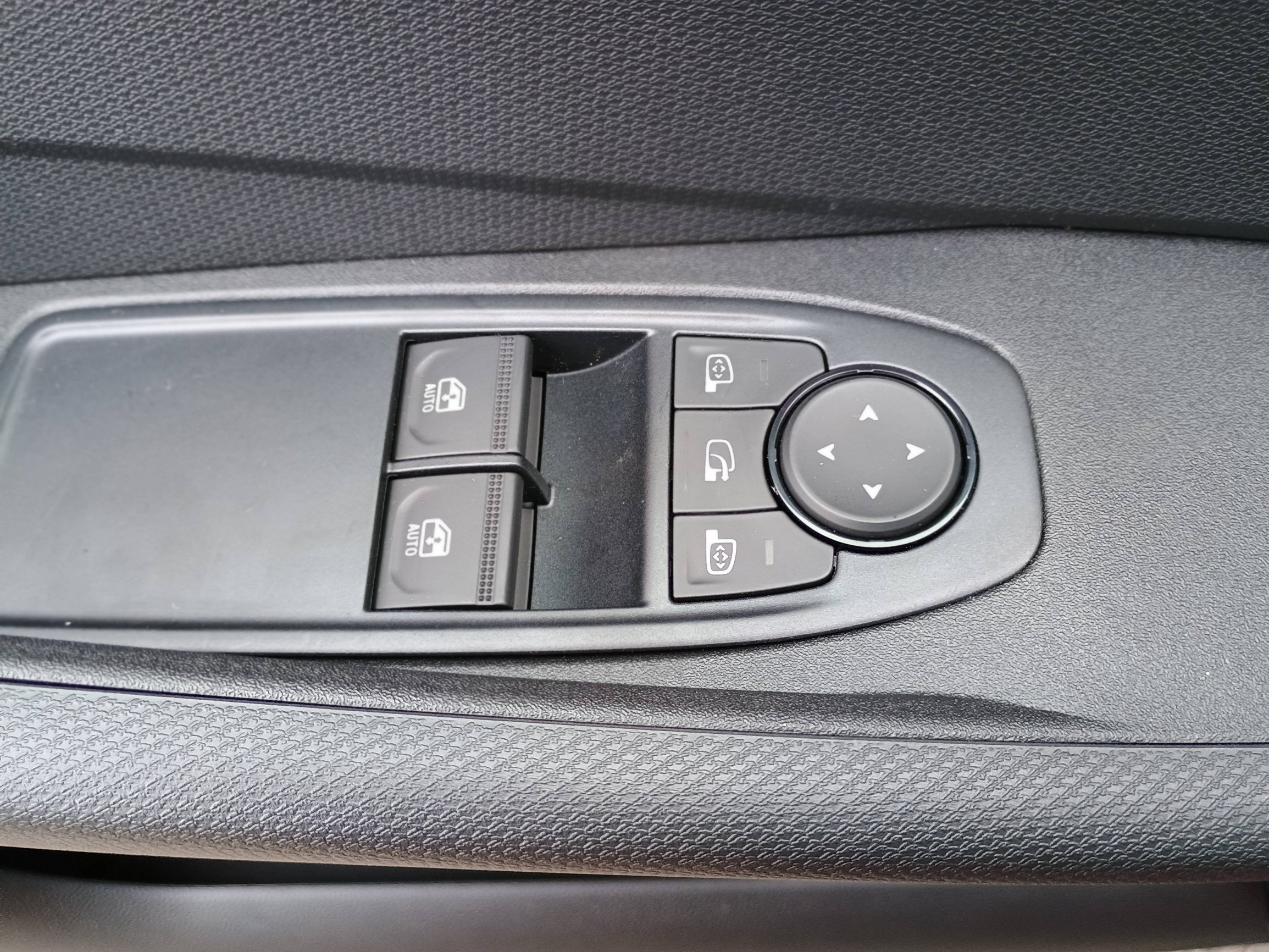 Vente en ligne Renault Twingo Electrique  80 ch autonomie urbaine au prix de 21 680 €