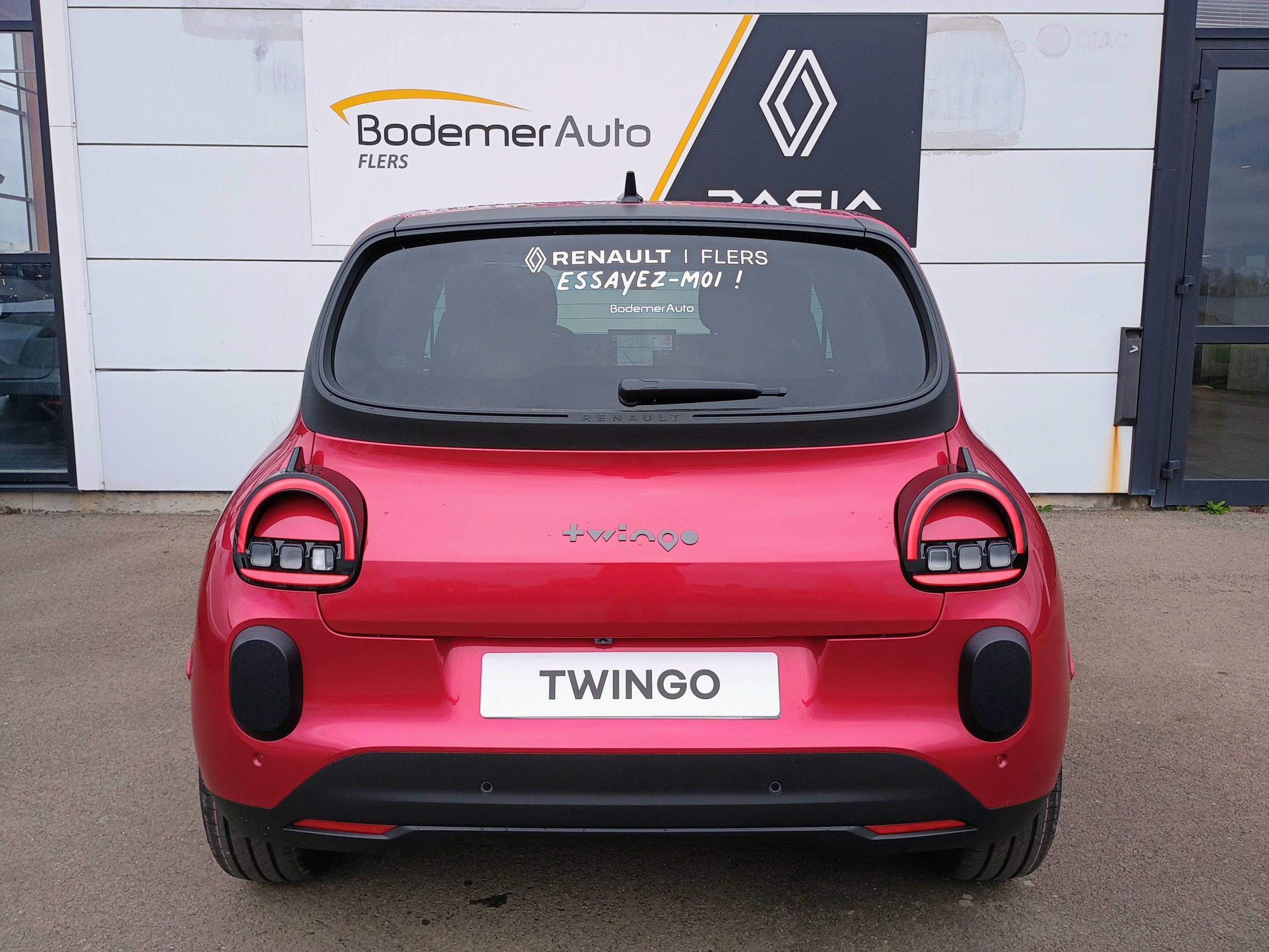 Vente en ligne Renault Twingo Electrique  80 ch autonomie urbaine au prix de 21 680 €