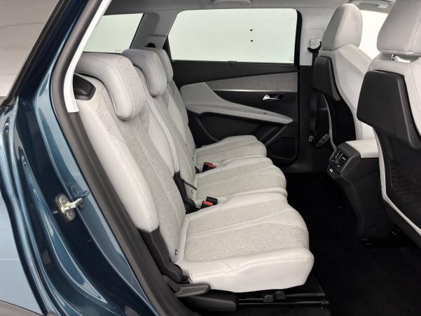 Vente en ligne Peugeot 5008  PureTech 130ch S&S BVM6 au prix de 14 990 €
