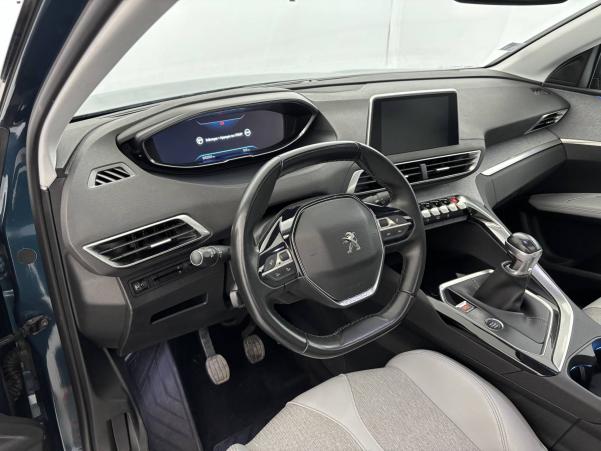 Vente en ligne Peugeot 5008  PureTech 130ch S&S BVM6 au prix de 14 990 €