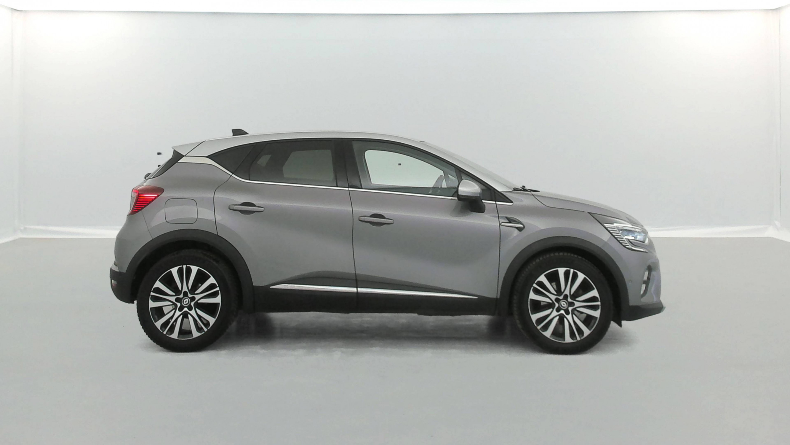 Vente en ligne Renault Captur  E-Tech 145 - 21B au prix de 20 980 €