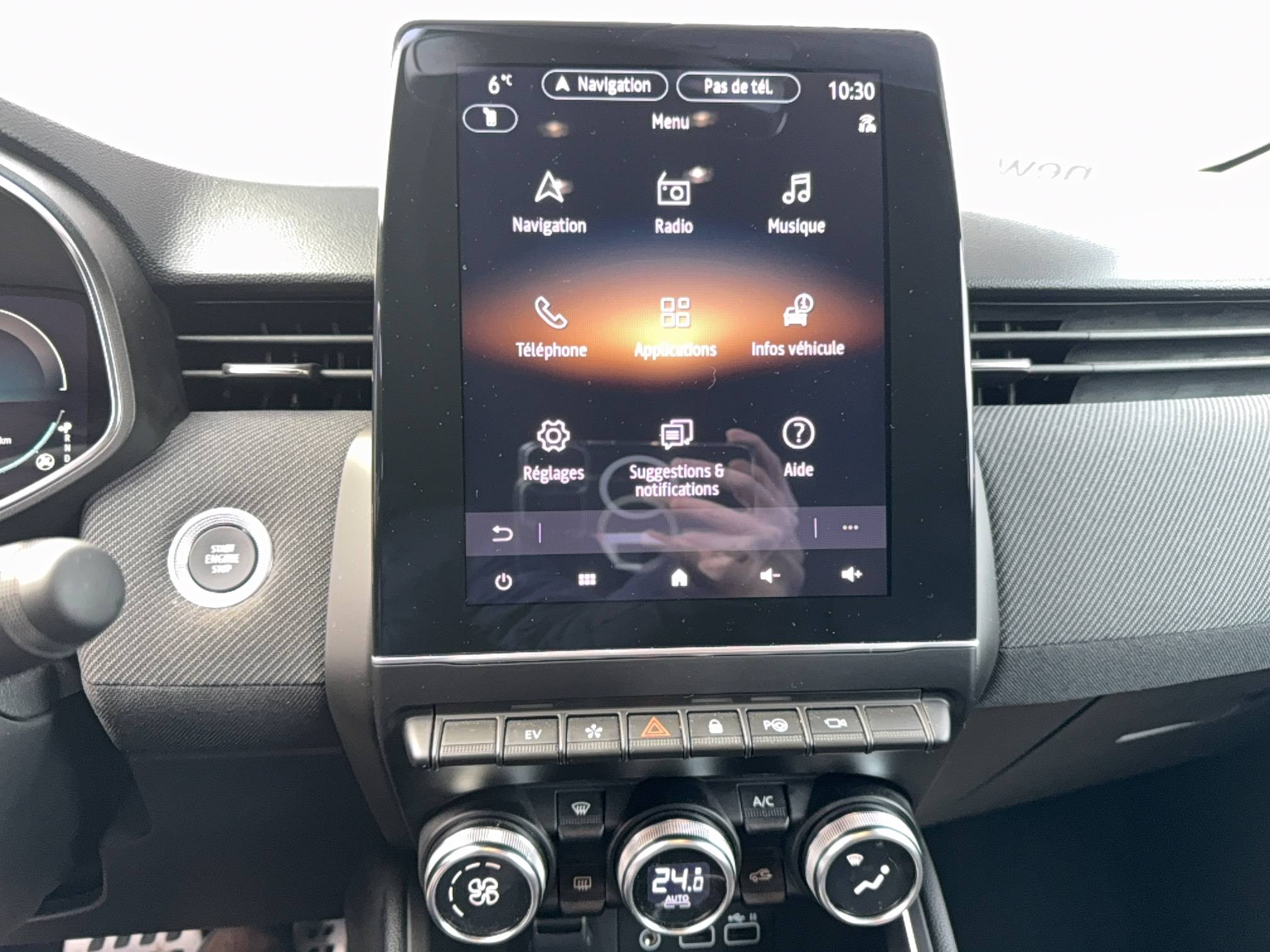 Vente en ligne Renault Clio 5 Clio E-Tech full hybrid 145 au prix de 20 990 €