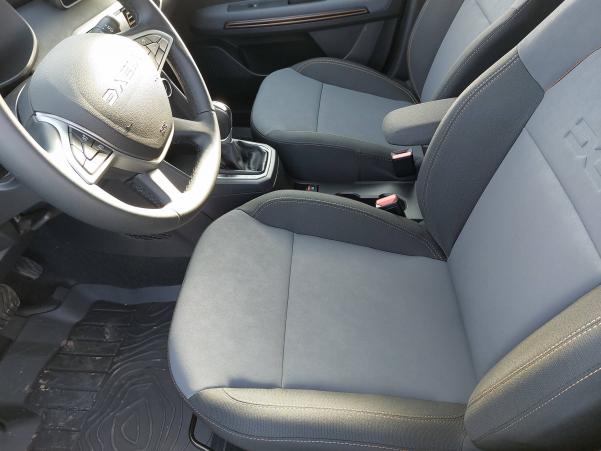 Vente en ligne Dacia Jogger  Hybrid 140 7 places au prix de 25 990 €