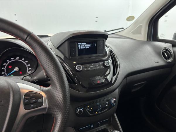Vente en ligne Ford Transit Courier TRANSIT COURIER FGN 1.5 TDCI 100 BV6 au prix de 15 990 €