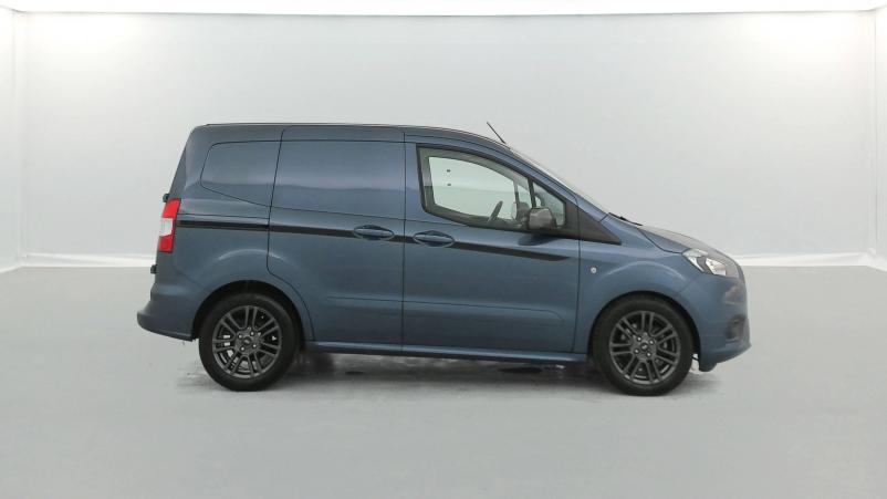 Vente en ligne Ford Transit Courier TRANSIT COURIER FGN 1.5 TDCI 100 BV6 au prix de 15 990 €