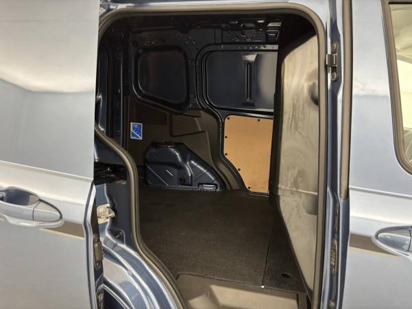 Vente en ligne Ford Transit Courier TRANSIT COURIER FGN 1.5 TDCI 100 BV6 au prix de 15 990 €