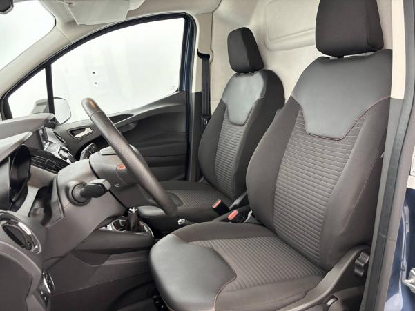 Vente en ligne Ford Transit Courier TRANSIT COURIER FGN 1.5 TDCI 100 BV6 au prix de 15 990 €
