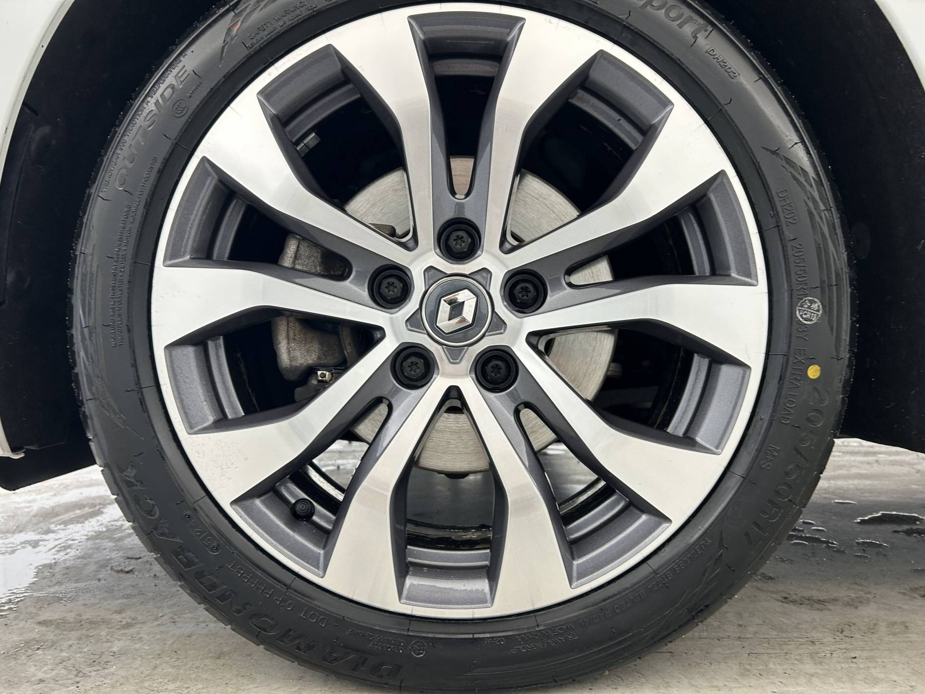 Vente en ligne Renault Megane 4 Estate  Blue dCi 115 EDC au prix de 21 300 €