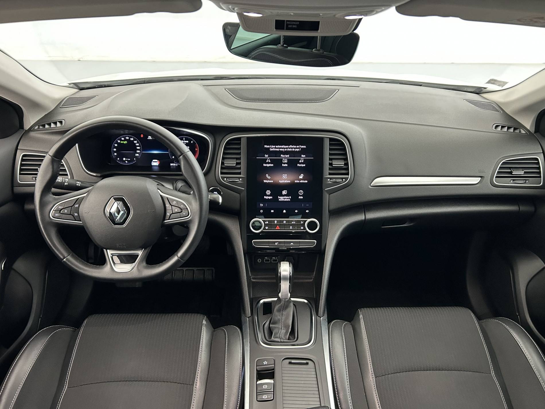 Vente en ligne Renault Megane 4 Estate  Blue dCi 115 EDC au prix de 21 300 €