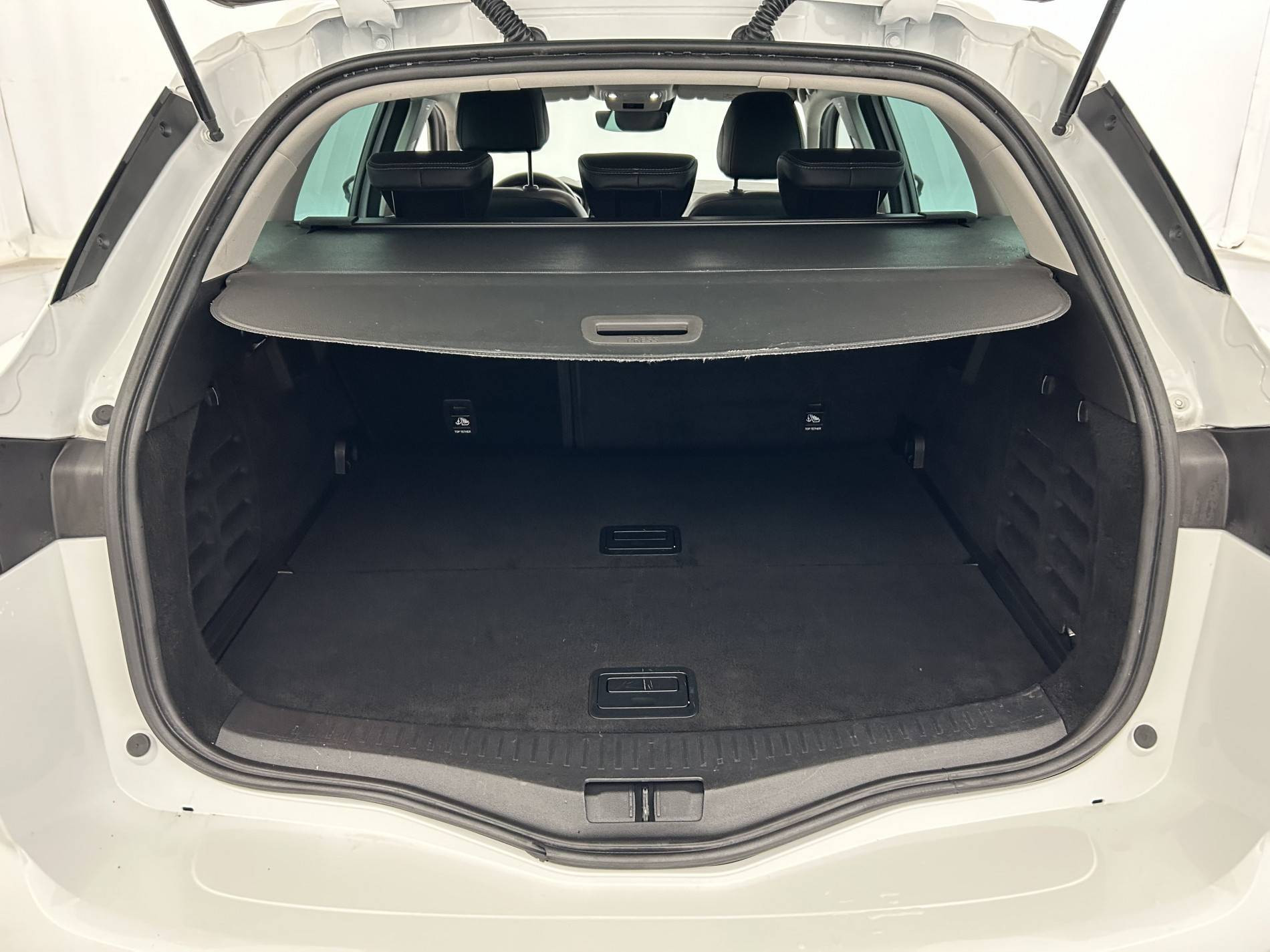 Vente en ligne Renault Megane 4 Estate  Blue dCi 115 EDC au prix de 21 300 €