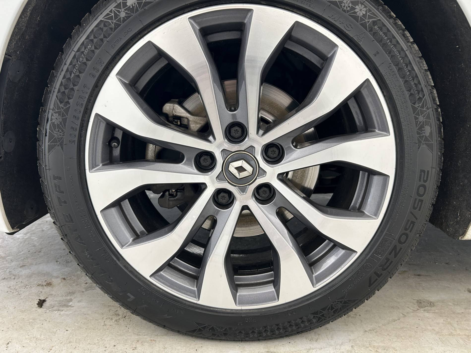 Vente en ligne Renault Megane 4 Estate  Blue dCi 115 EDC au prix de 21 300 €