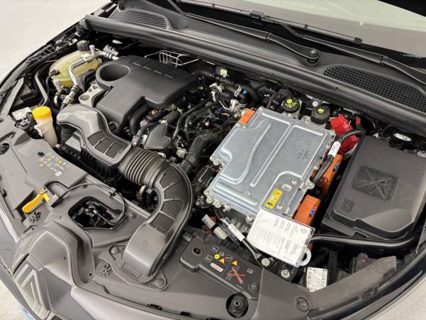 Vente en ligne Renault Clio 5 Clio E-Tech full hybrid 145 au prix de 21 870 €