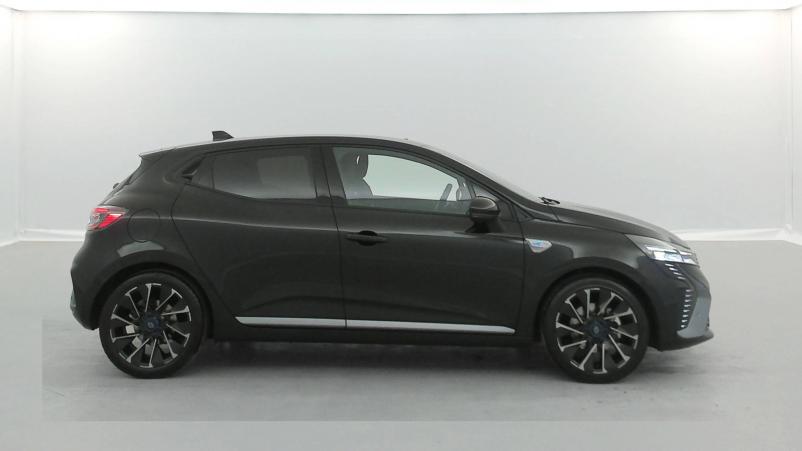 Vente en ligne Renault Clio 5 Clio E-Tech full hybrid 145 au prix de 21 870 €