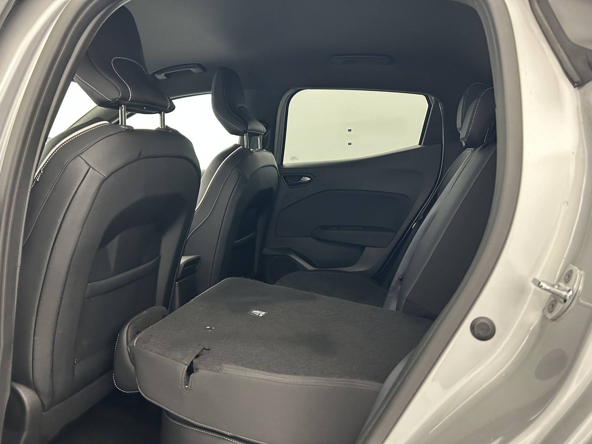 Vente en ligne Renault Clio 5 Clio Blue dCi 115 au prix de 16 880 €