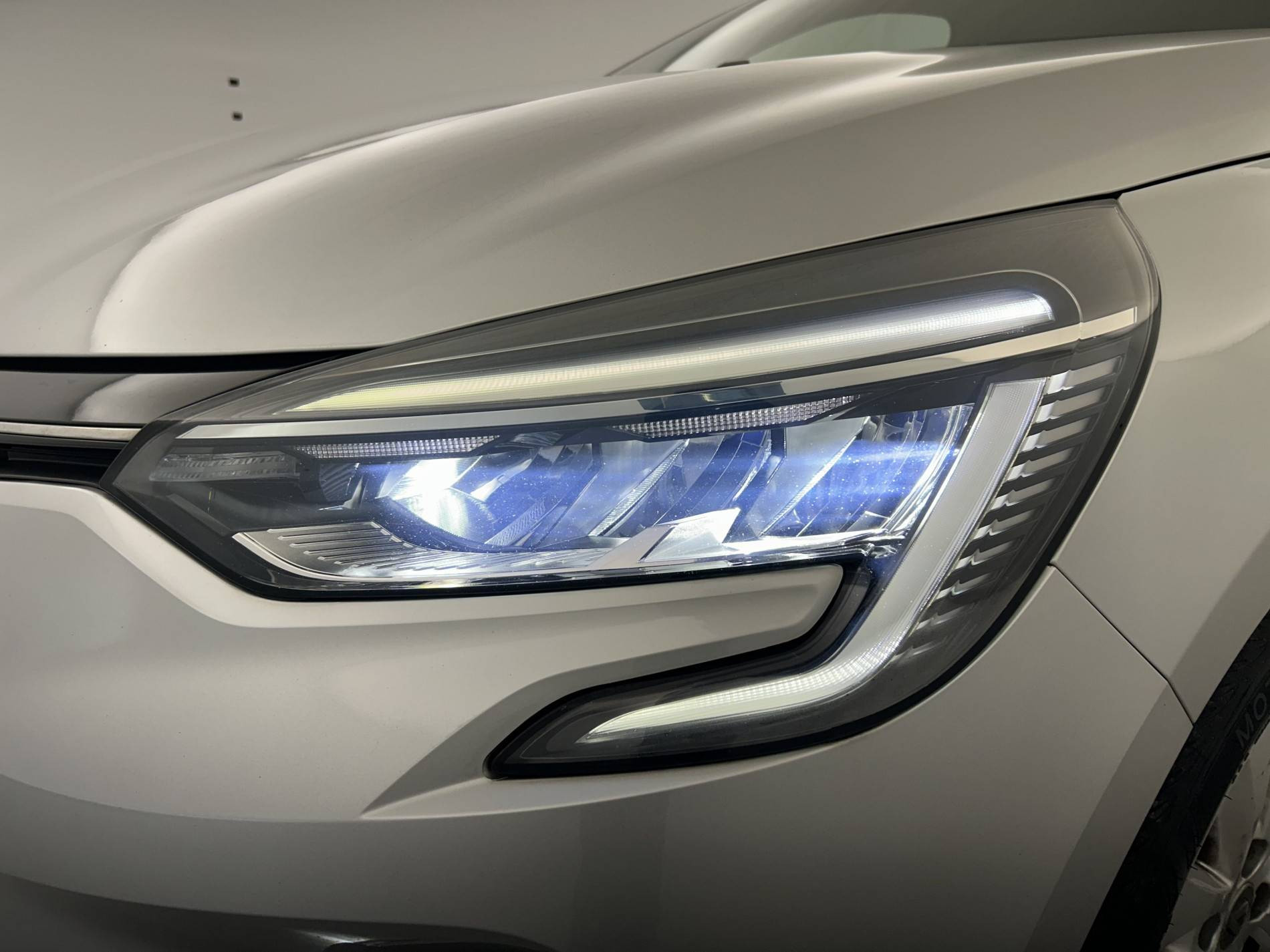 Vente en ligne Renault Clio 5 Clio Blue dCi 115 au prix de 16 880 €