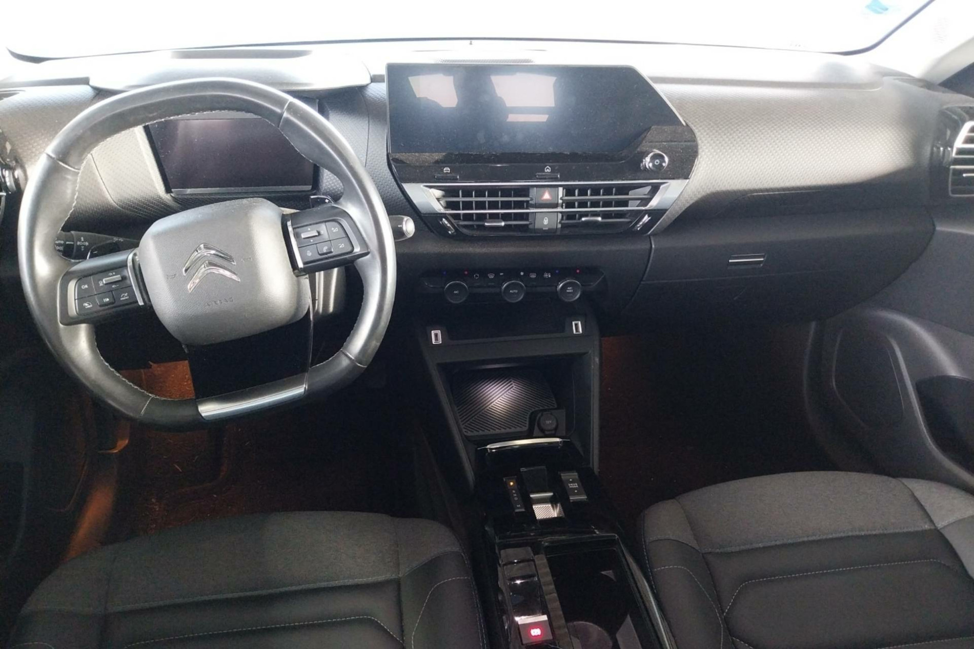 Vente en ligne Citroën C4  BlueHDi 130 S&S EAT8 au prix de 18 980 €