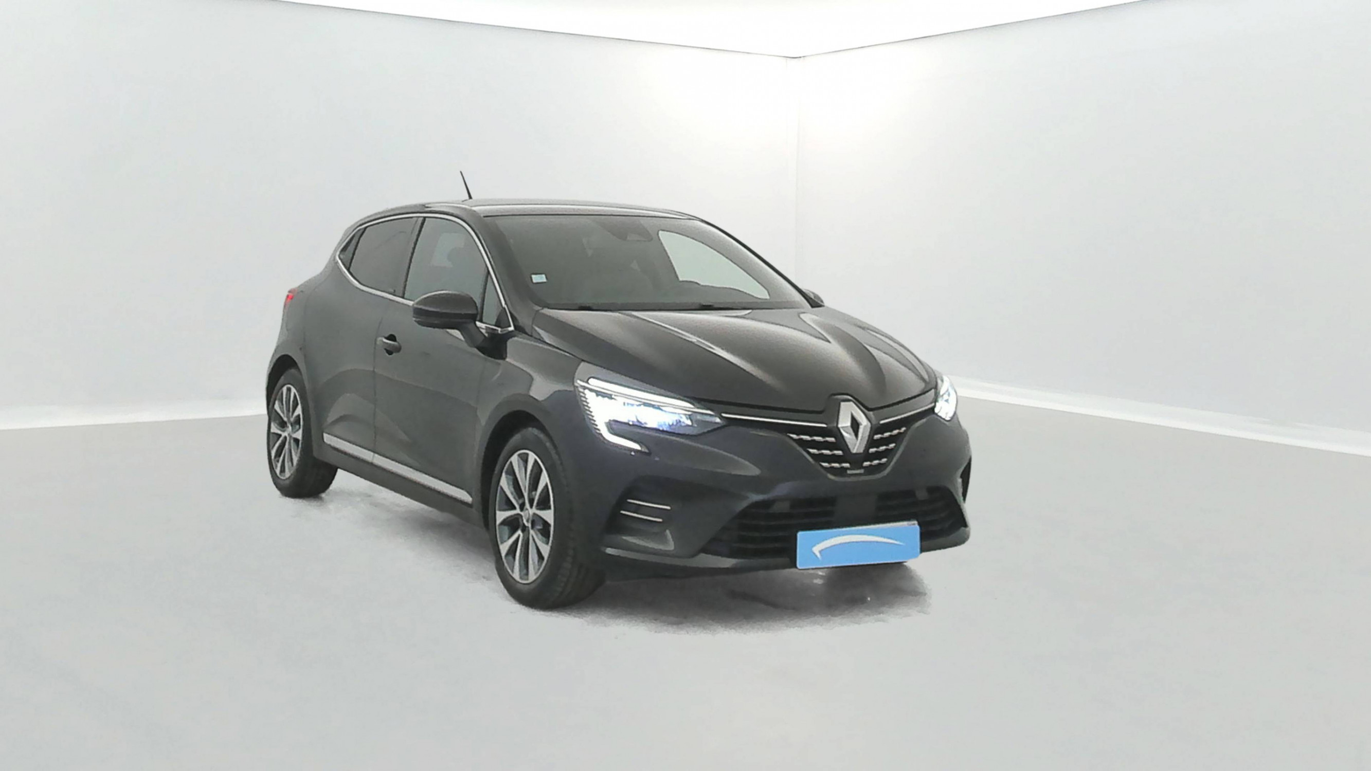 Vente en ligne Renault Clio 5 Clio E-Tech 140 au prix de 16 980 €