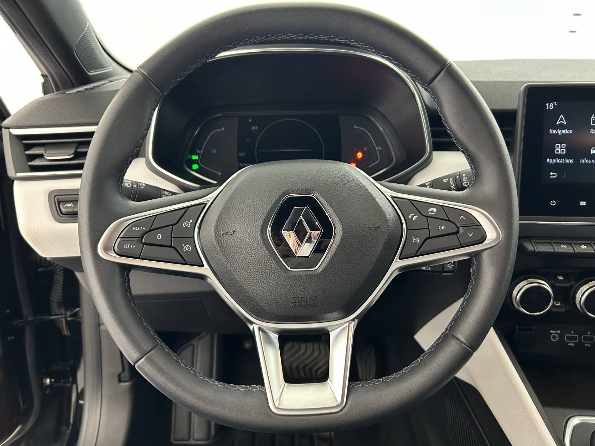 Vente en ligne Renault Clio 5 Clio E-Tech 140 au prix de 16 980 €