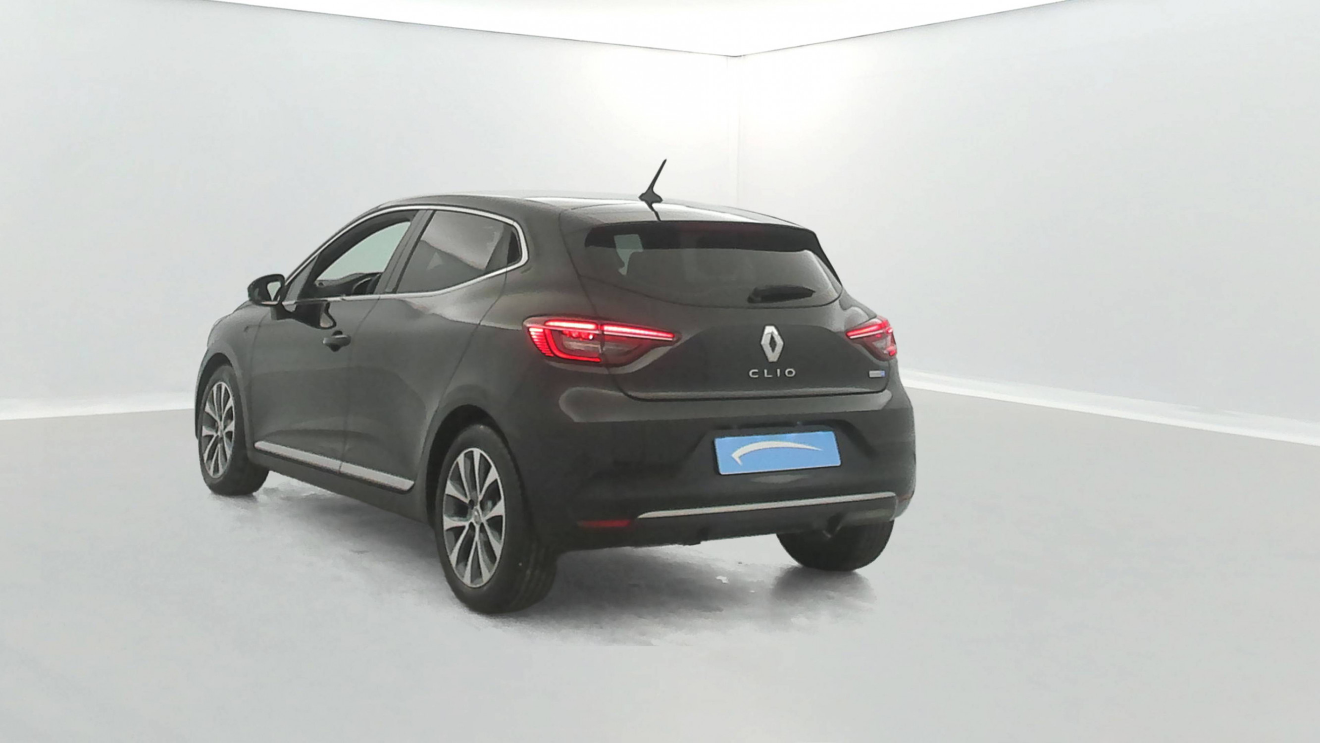 Vente en ligne Renault Clio 5 Clio E-Tech 140 au prix de 16 980 €