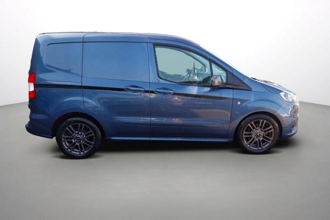 Vente en ligne Ford Transit Courier TRANSIT COURIER FGN 1.5 TDCI 100 BV6 au prix de 15 990 €