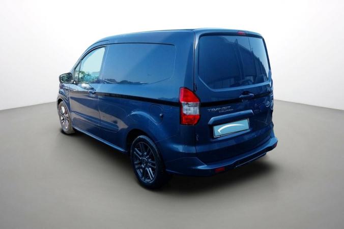 Vente en ligne Ford Transit Courier TRANSIT COURIER FGN 1.5 TDCI 100 BV6 au prix de 15 990 €