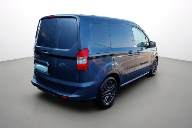 Vente en ligne Ford Transit Courier TRANSIT COURIER FGN 1.5 TDCI 100 BV6 au prix de 15 990 €