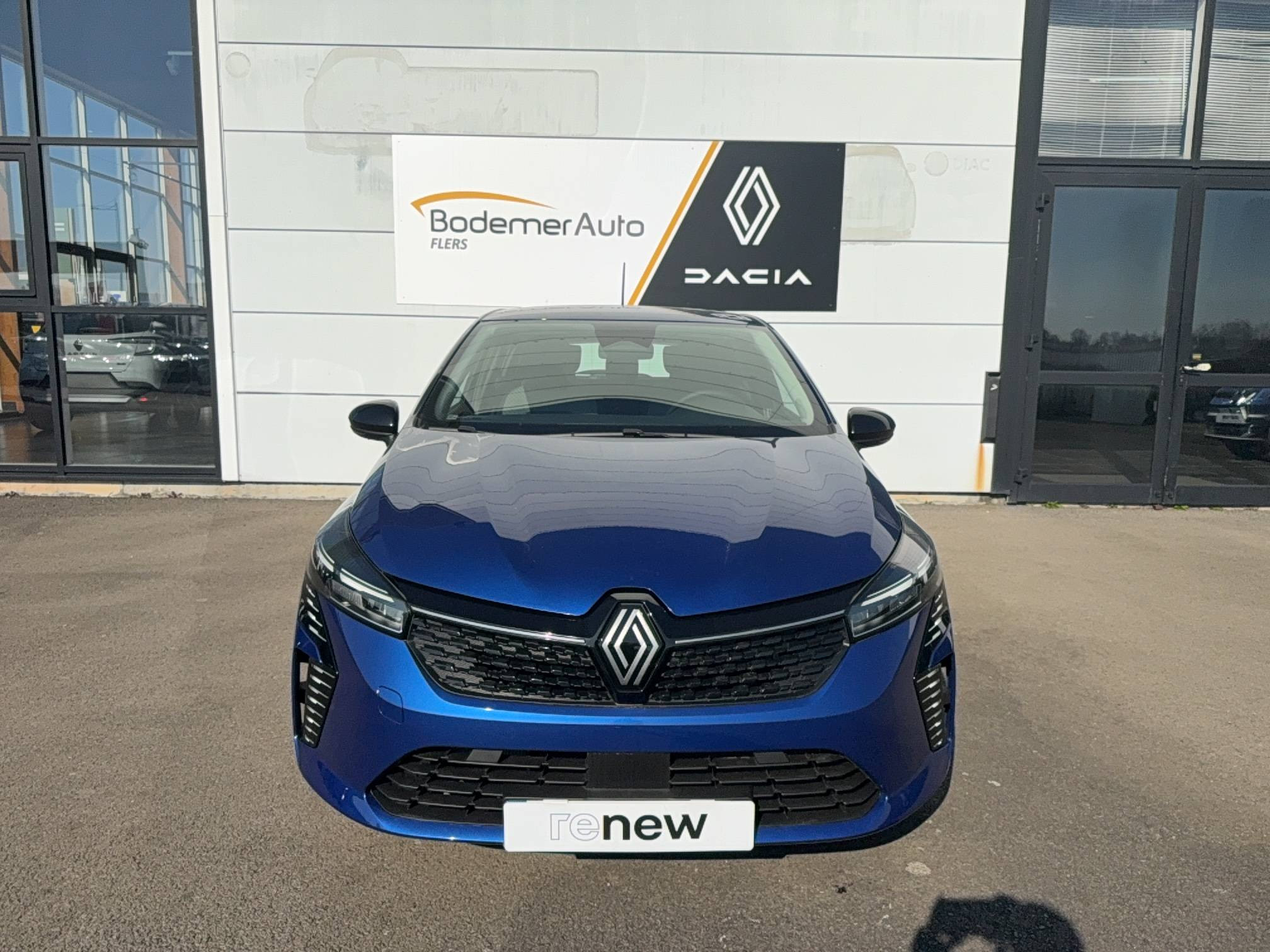 Vente en ligne Renault Clio 5 Clio Blue dCi 100 ch GSR2 au prix de 19 490 €