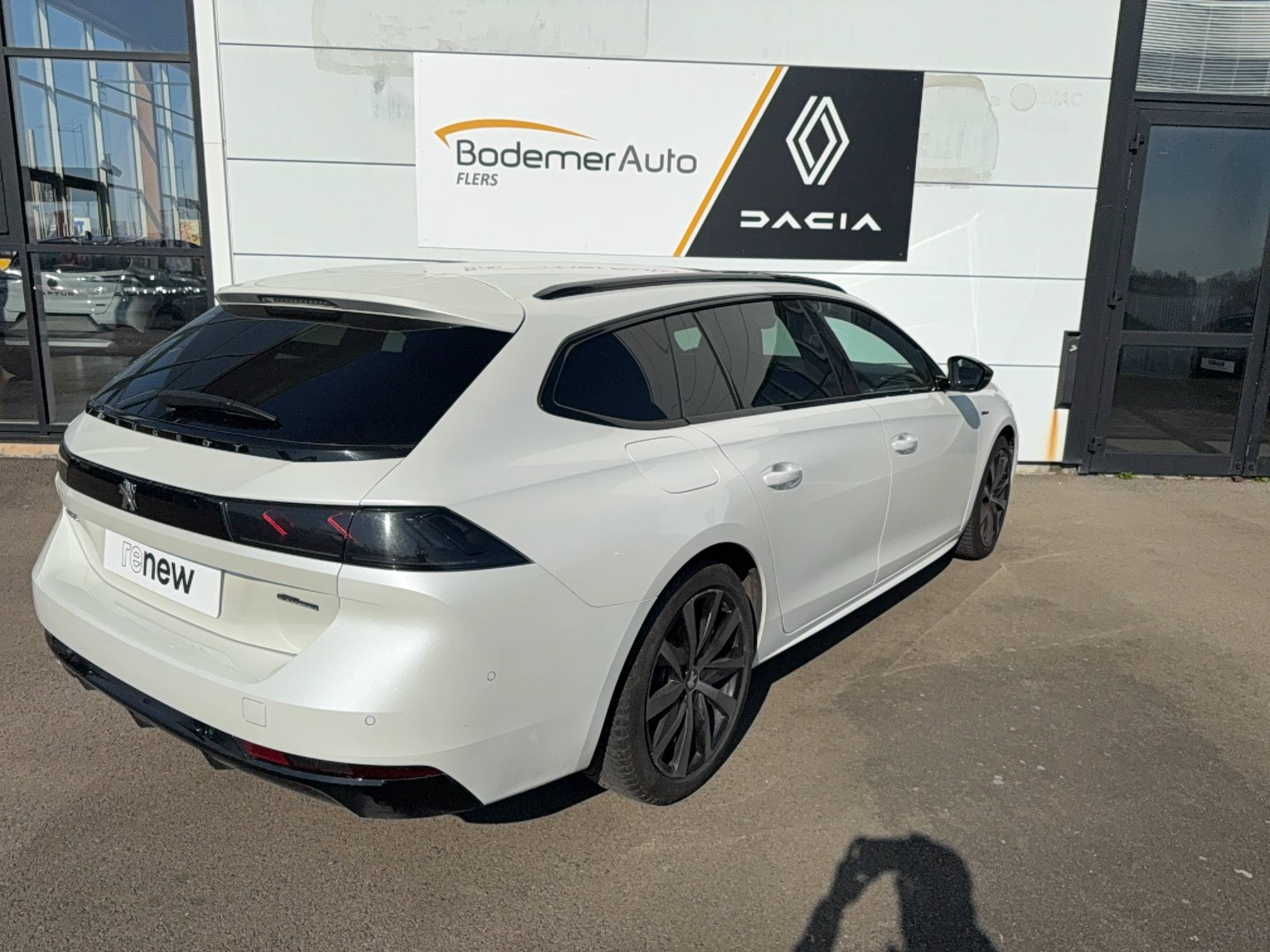 Vente en ligne Peugeot 508 SW  BlueHDi 160 ch S&S EAT8 au prix de 19 890 €