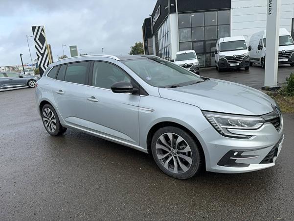 Vente en ligne Renault Megane 4 Estate  TCe 140 EDC au prix de 24 890 €