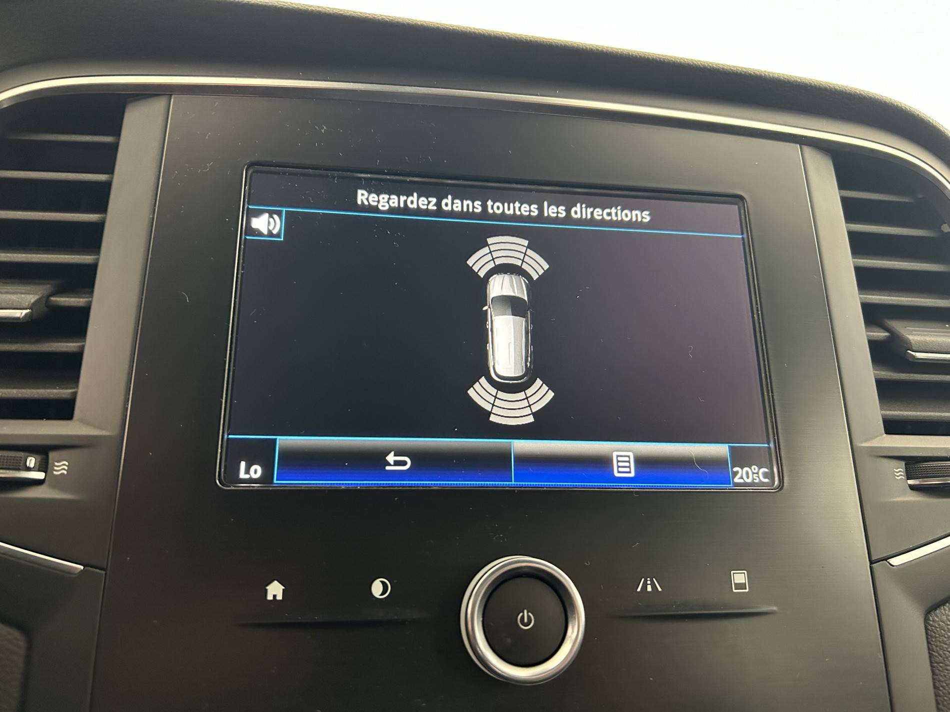 Vente en ligne Renault Megane 4 Estate Mégane IV Estate Blue dCi 95 au prix de 12 680 €