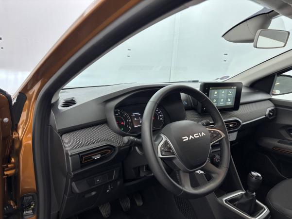 Vente en ligne Dacia Sandero  ECO-G 100 au prix de 15 680 €