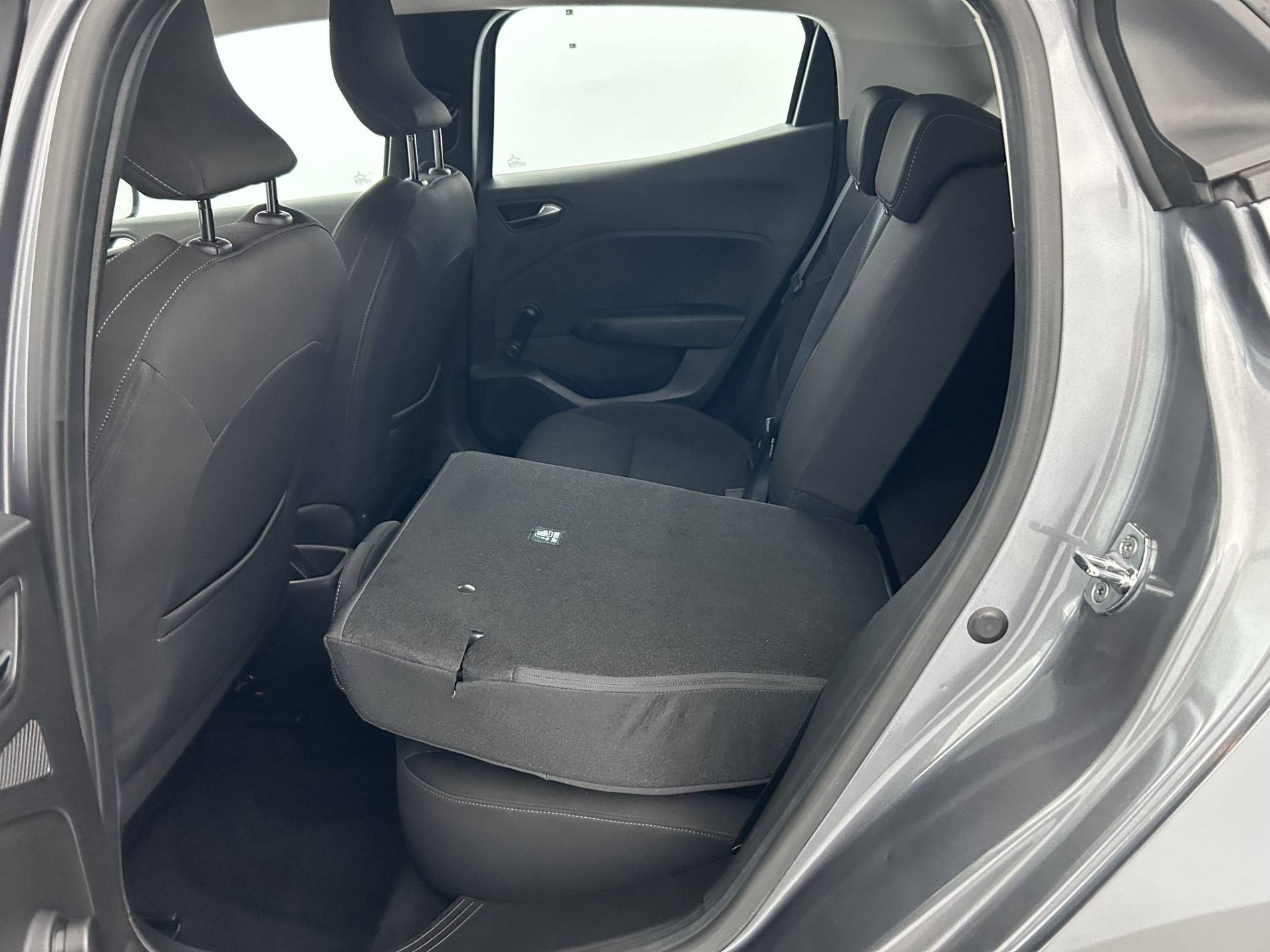 Vente en ligne Renault Clio 5 Clio TCe 90 au prix de 14 980 €