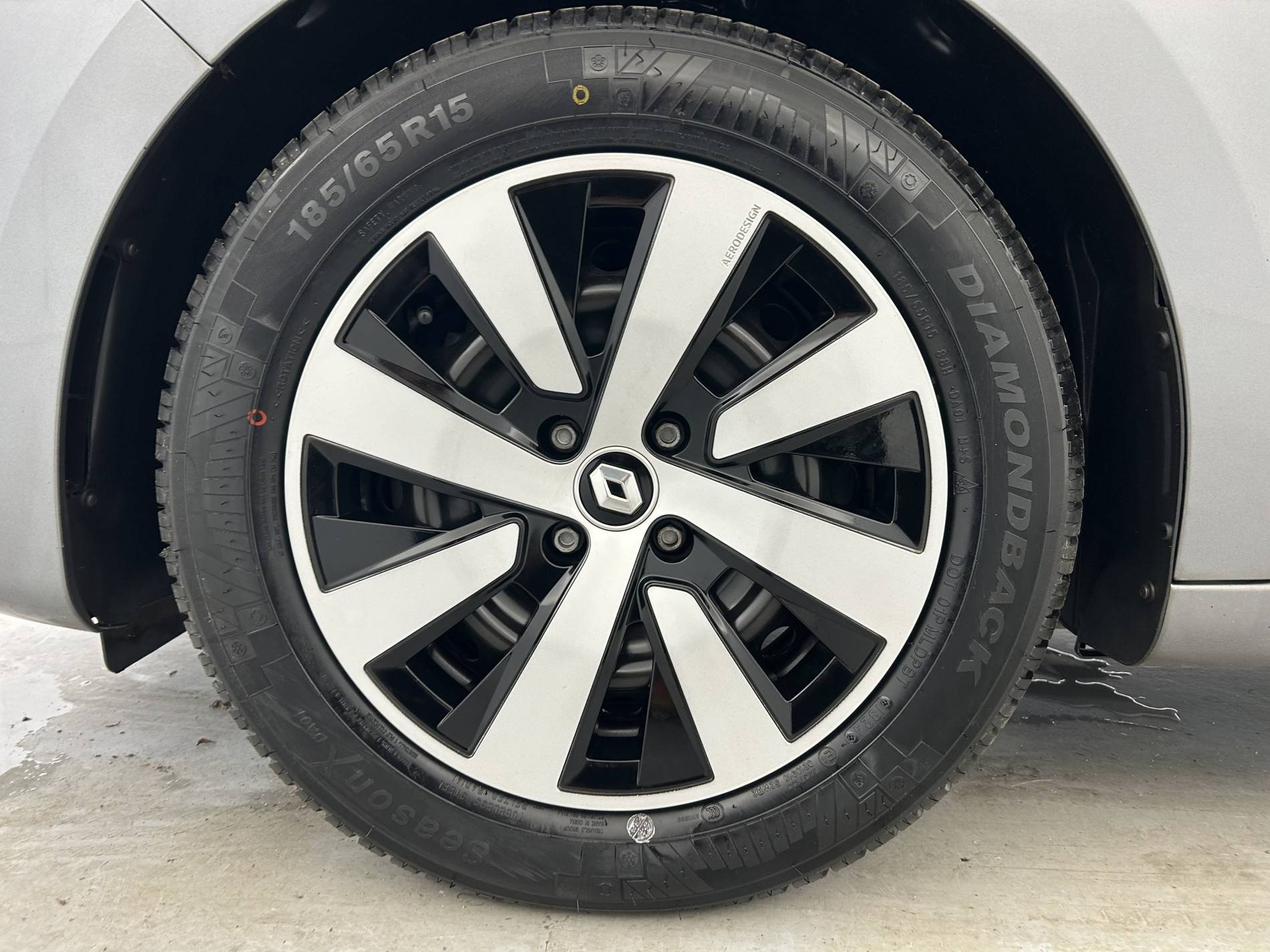 Vente en ligne Renault Clio 5 Clio TCe 90 au prix de 14 980 €