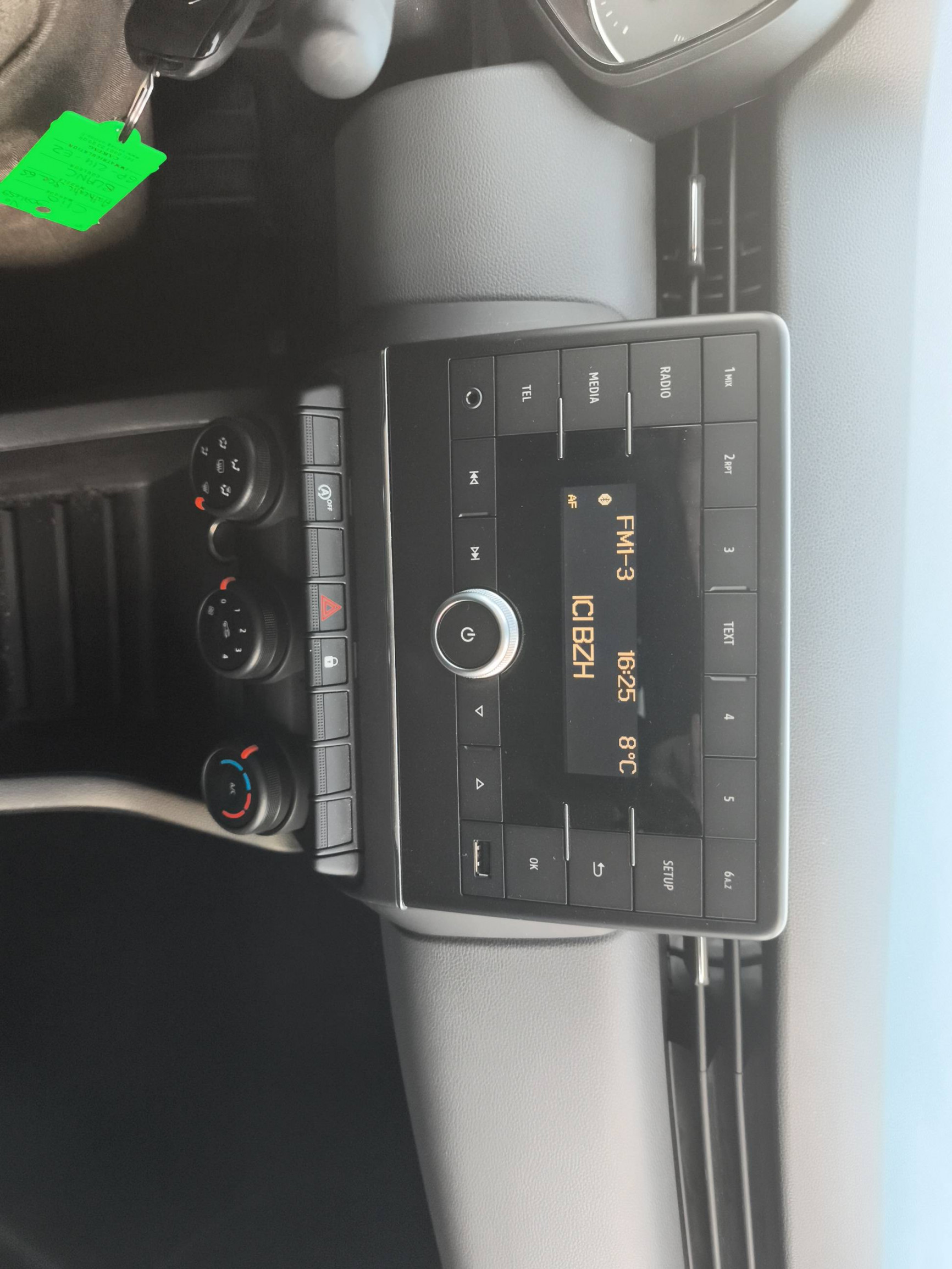 Vente en ligne Renault Clio 5 Clio SCe 65 au prix de 13 790 €