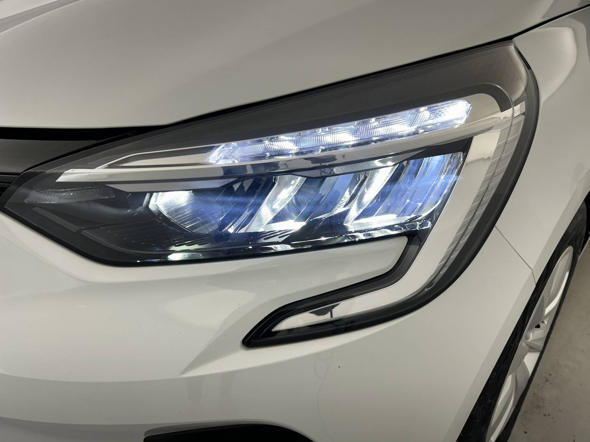 Vente en ligne Renault Clio 5 Clio SCe 65 au prix de 13 790 €