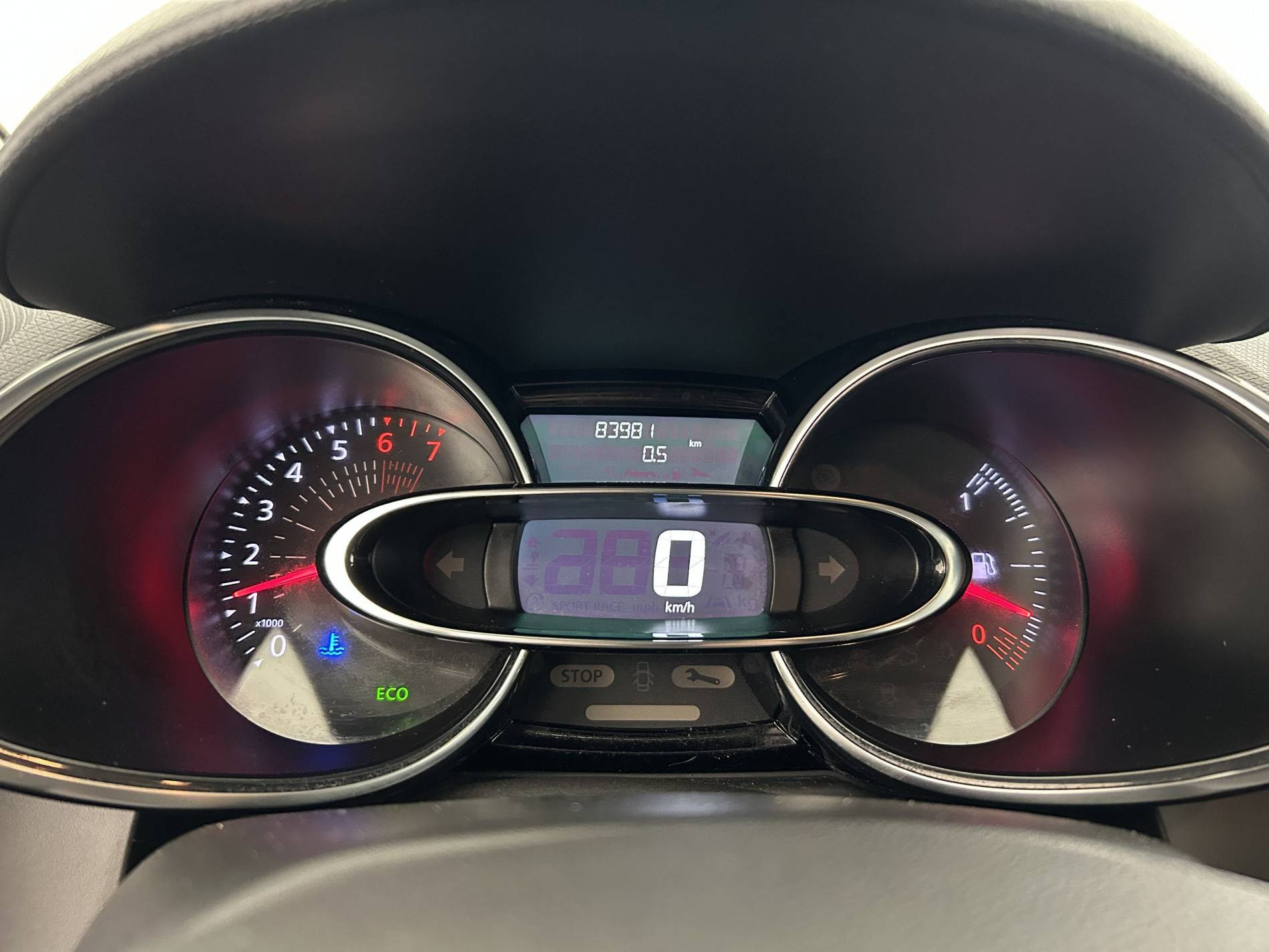 Vente en ligne Renault Clio 4 Clio TCe 90 E6C au prix de 10 890 €