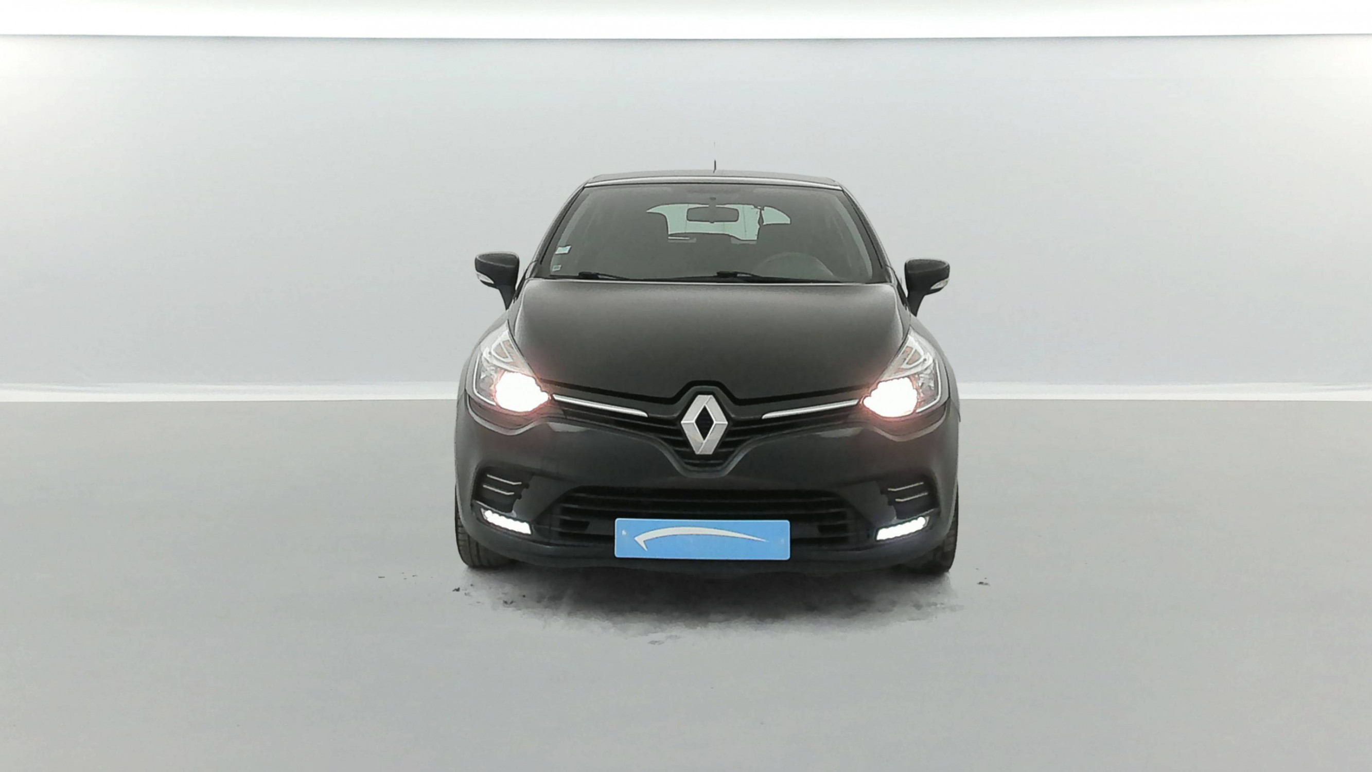 Vente en ligne Renault Clio 4 Clio TCe 90 E6C au prix de 10 890 €