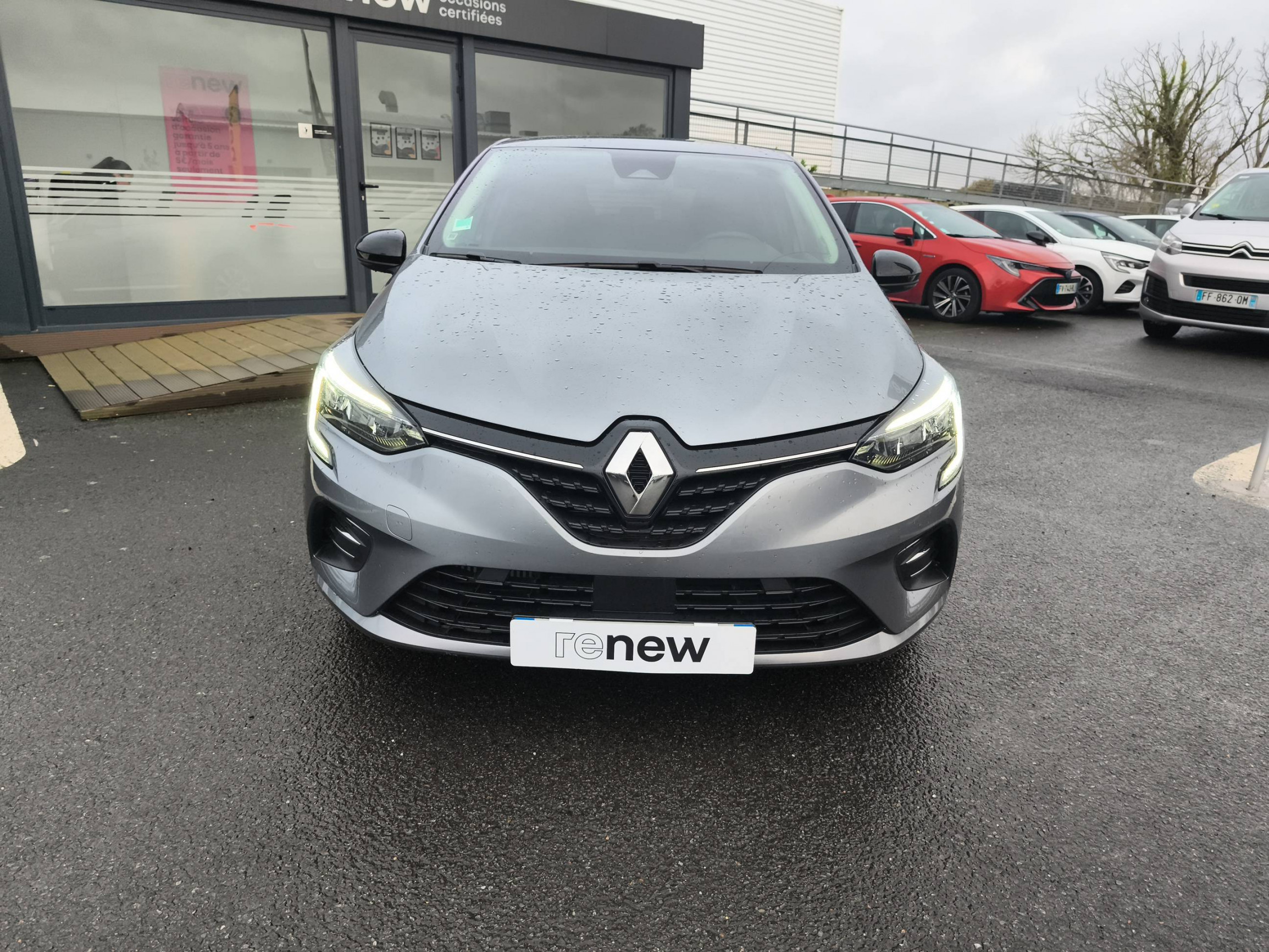 Vente en ligne Renault Clio 5 Clio TCe 90 au prix de 14 890 €