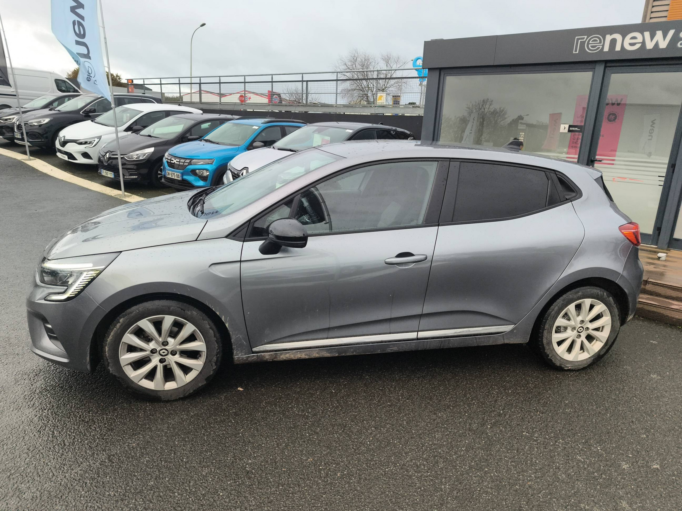 Vente en ligne Renault Clio 5 Clio TCe 90 au prix de 14 890 €