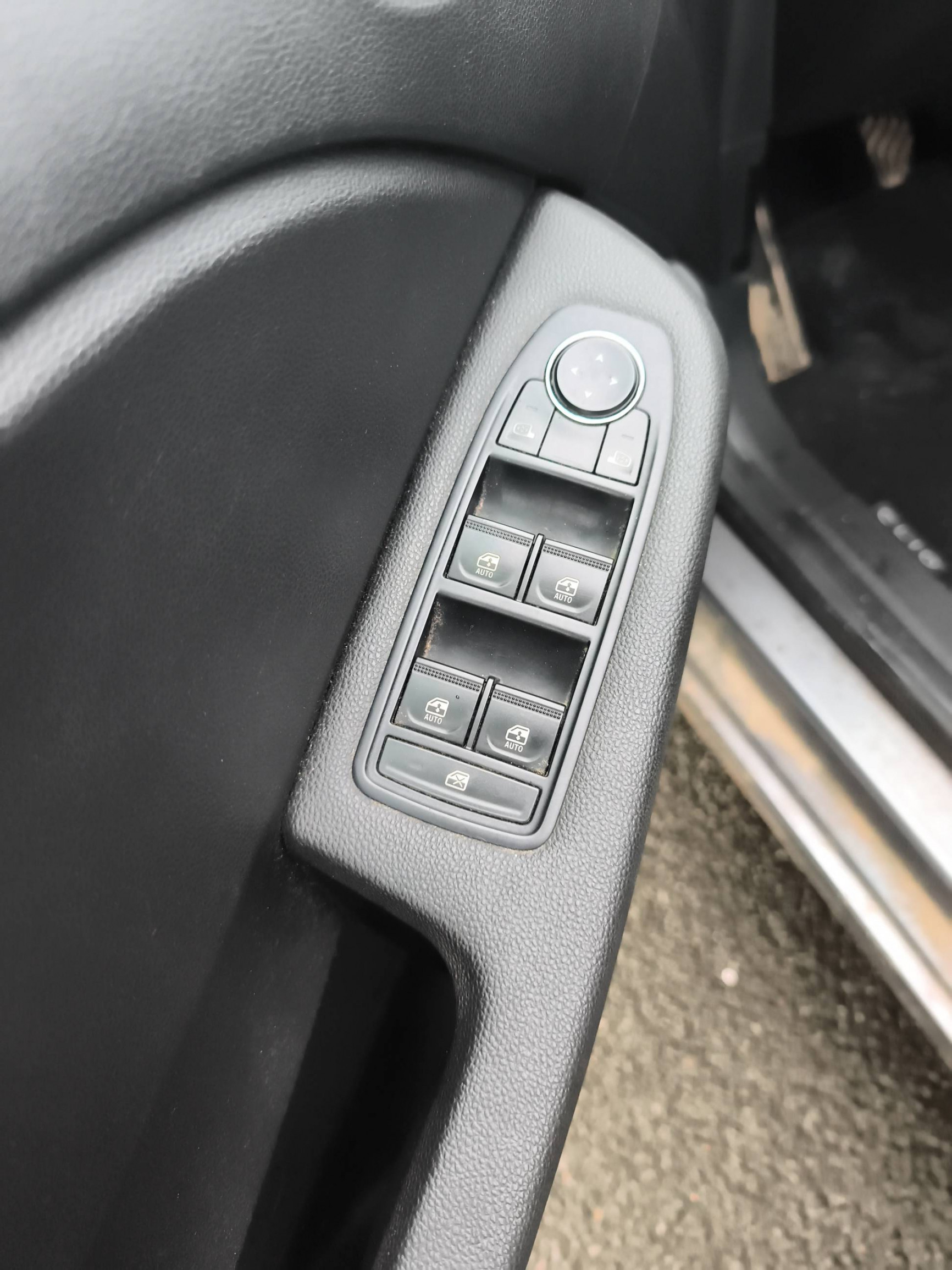 Vente en ligne Renault Clio 5 Clio TCe 90 au prix de 14 890 €