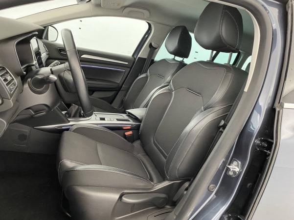 Vente en ligne Renault Megane 4 Estate Mégane IV Estate TCe 140 FAP au prix de 16 990 €