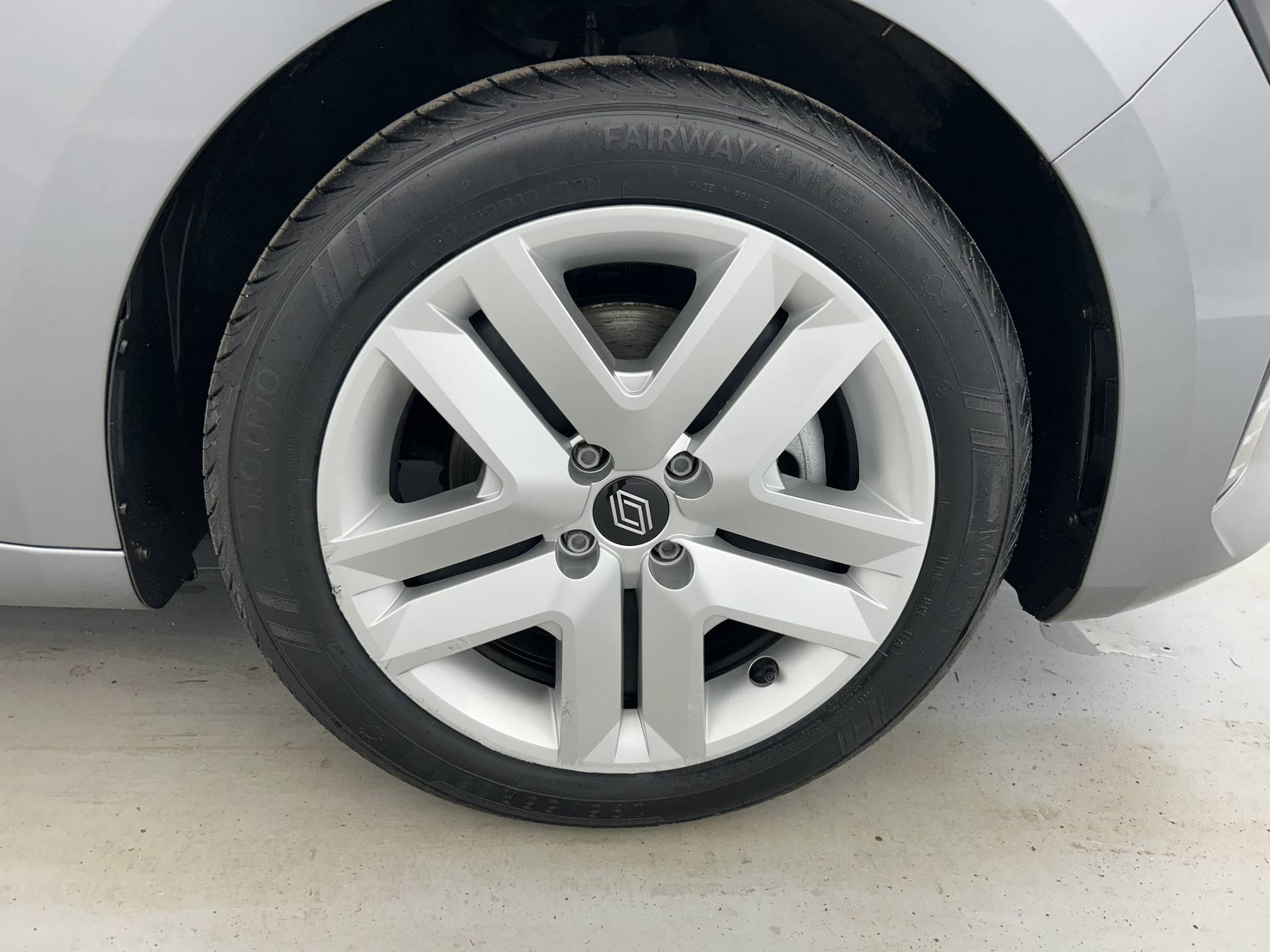 Vente en ligne Renault Clio 5 Clio E-Tech full hybrid 145 ch GSR2 au prix de 20 590 €